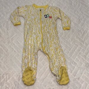 ☘️ Yellow Tuffy Alphabet Print Sleeper